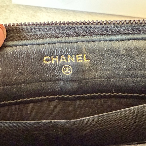 CHANEL Black Leather Timeless CC Logo Zipped Long Wallet Purse - Picture 14 of 14